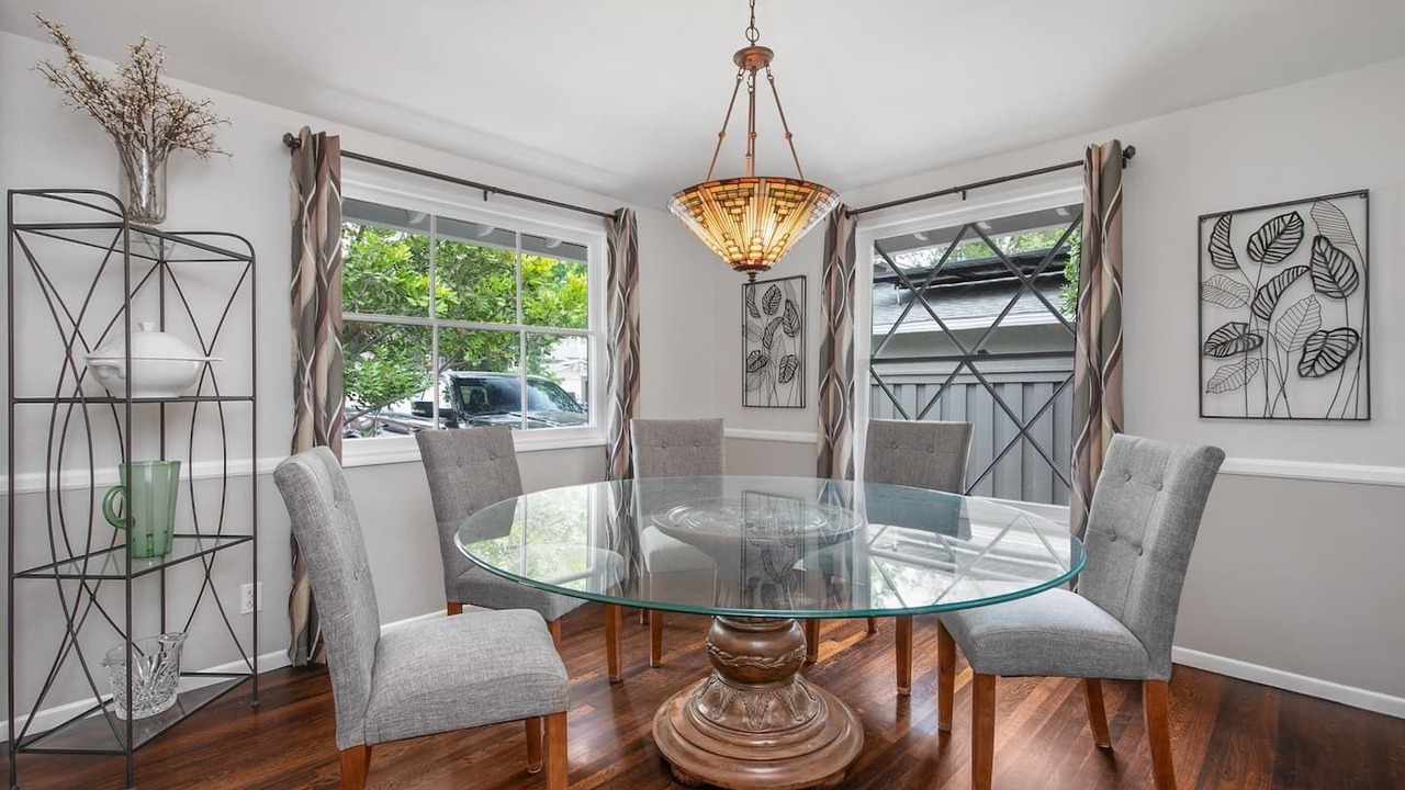 Photo of Livingroom in Sherman Oaks