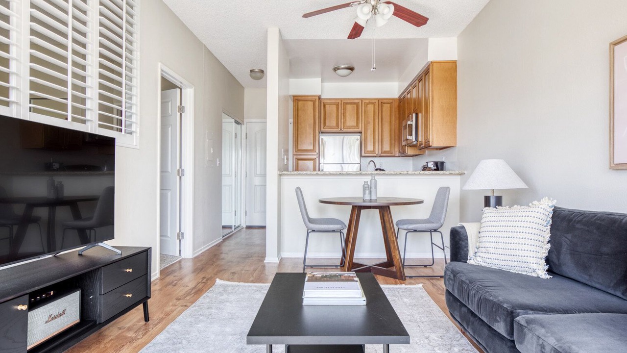 Photo of Livingroom in NoHo Arts District