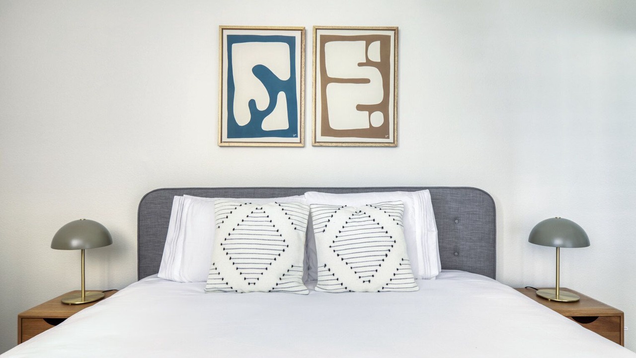 Photo of Bedroom in NoHo Arts District