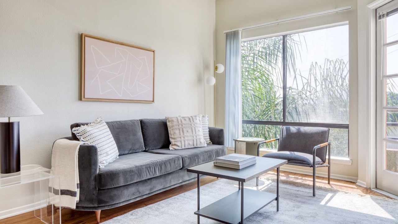Photo of Livingroom in NoHo Arts District