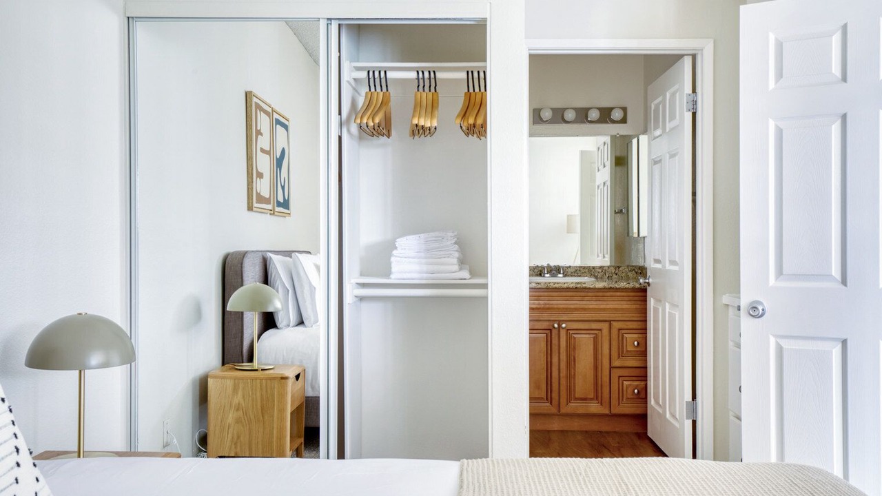 Photo of Bedroom in NoHo Arts District