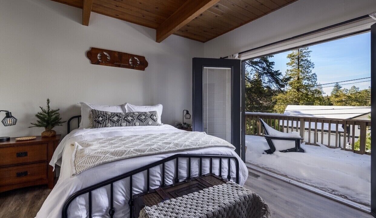 Photo of Bedroom in Blue Jay
