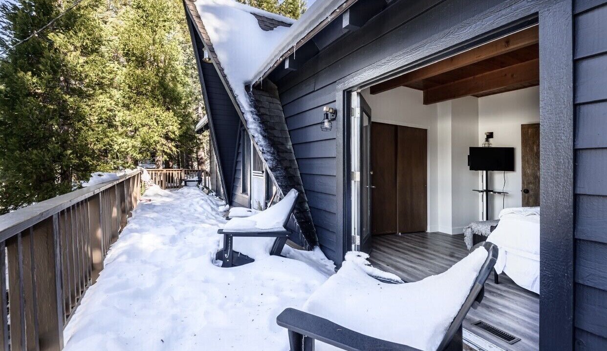 Photo of Patio Balcony in Blue Jay