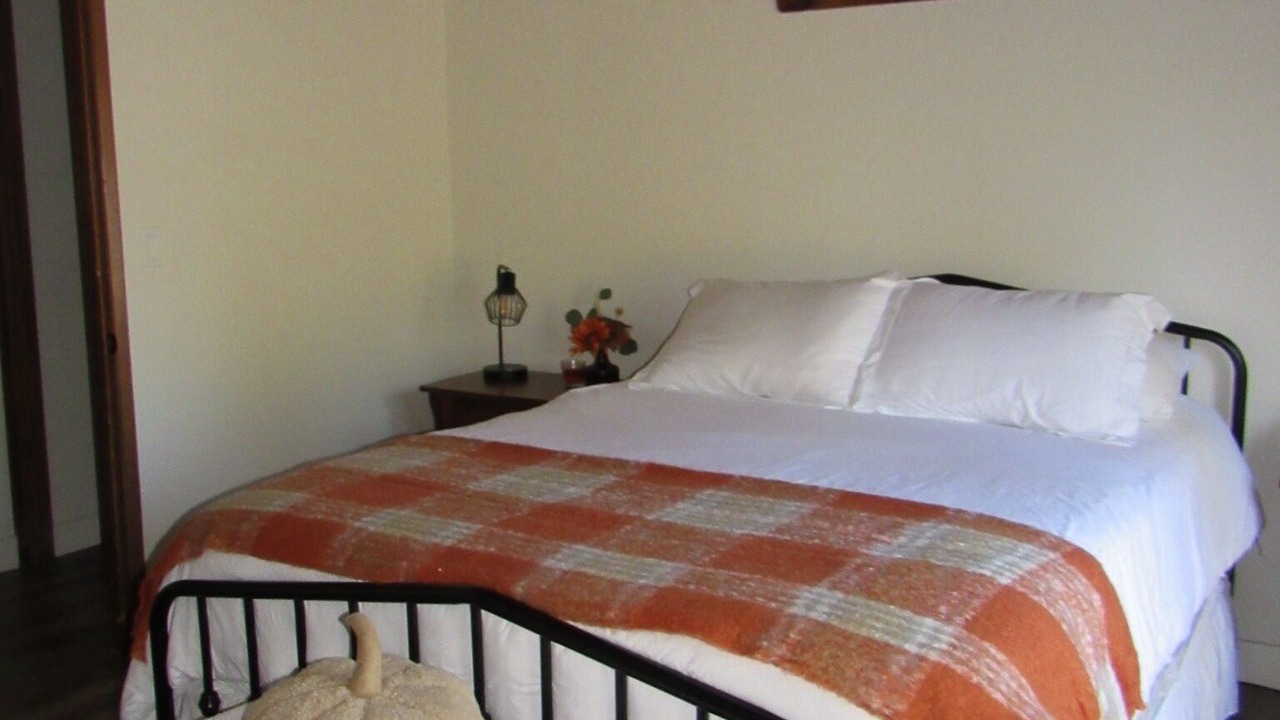Photo of Bedroom in Blue Jay