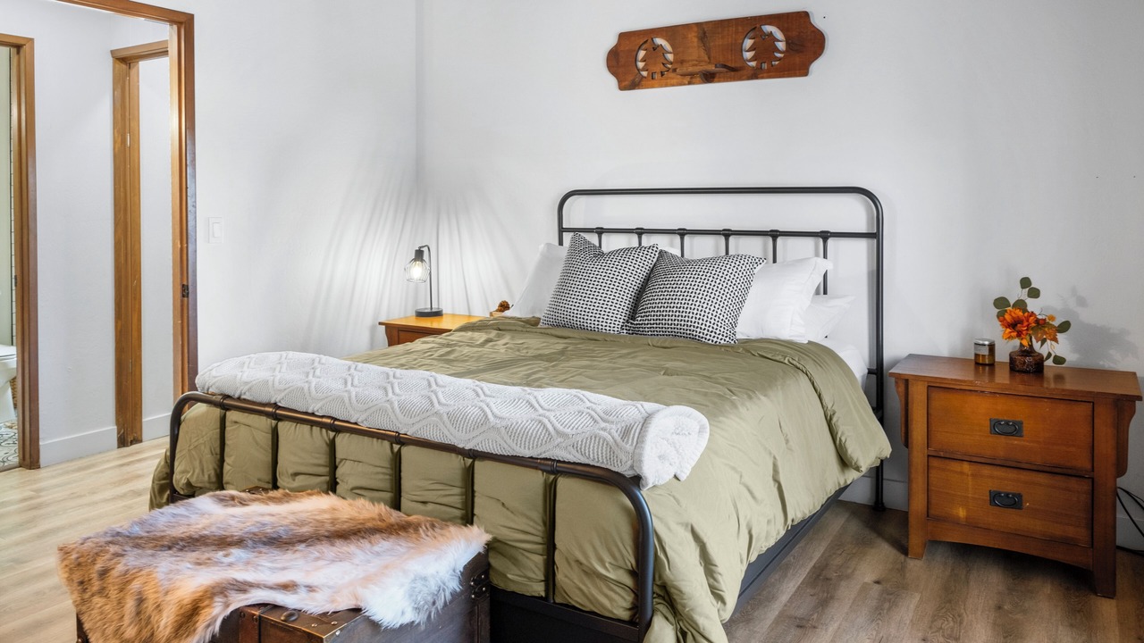 Photo of Bedroom in Blue Jay