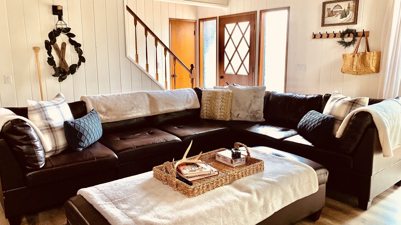 Photo of Livingroom in Blue Jay