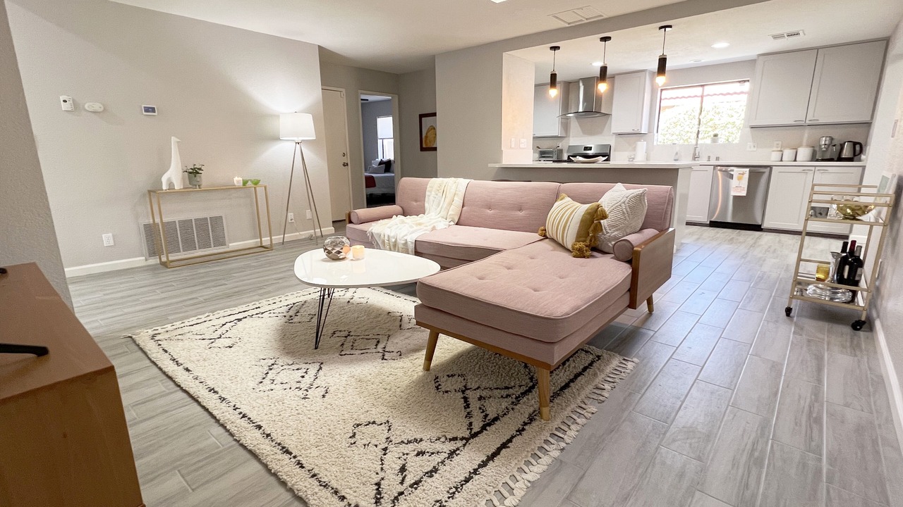 Photo of Livingroom in Cathedral City