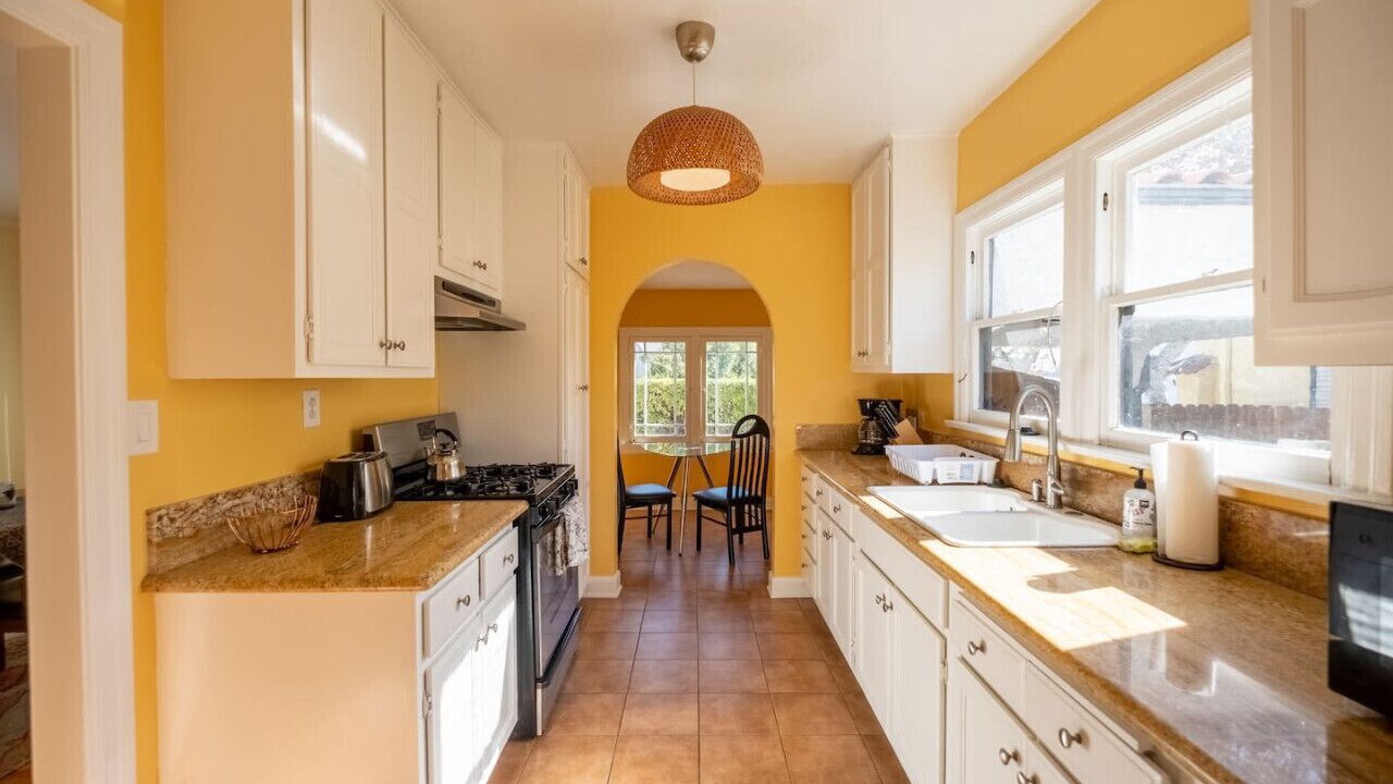 Photo of Kitchen in Mid-Wilshire