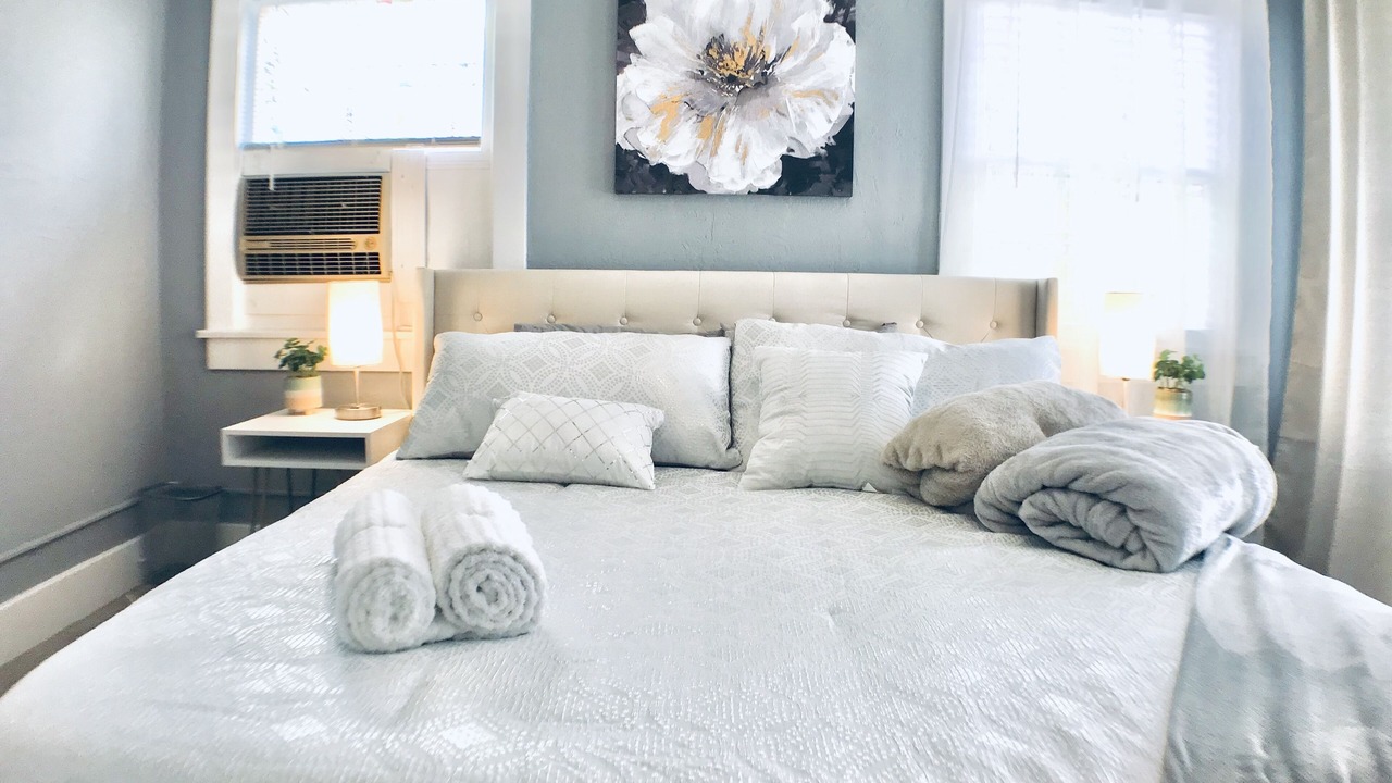 Photo of Bedroom in Oleander - Sunset