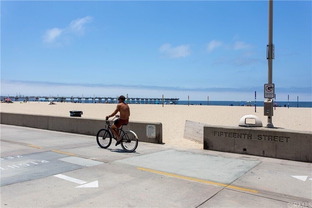 Photo of Others in Hermosa Beach