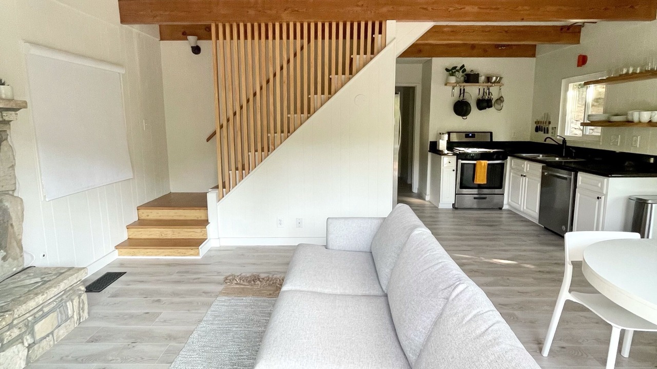 Photo of Livingroom in Crestline