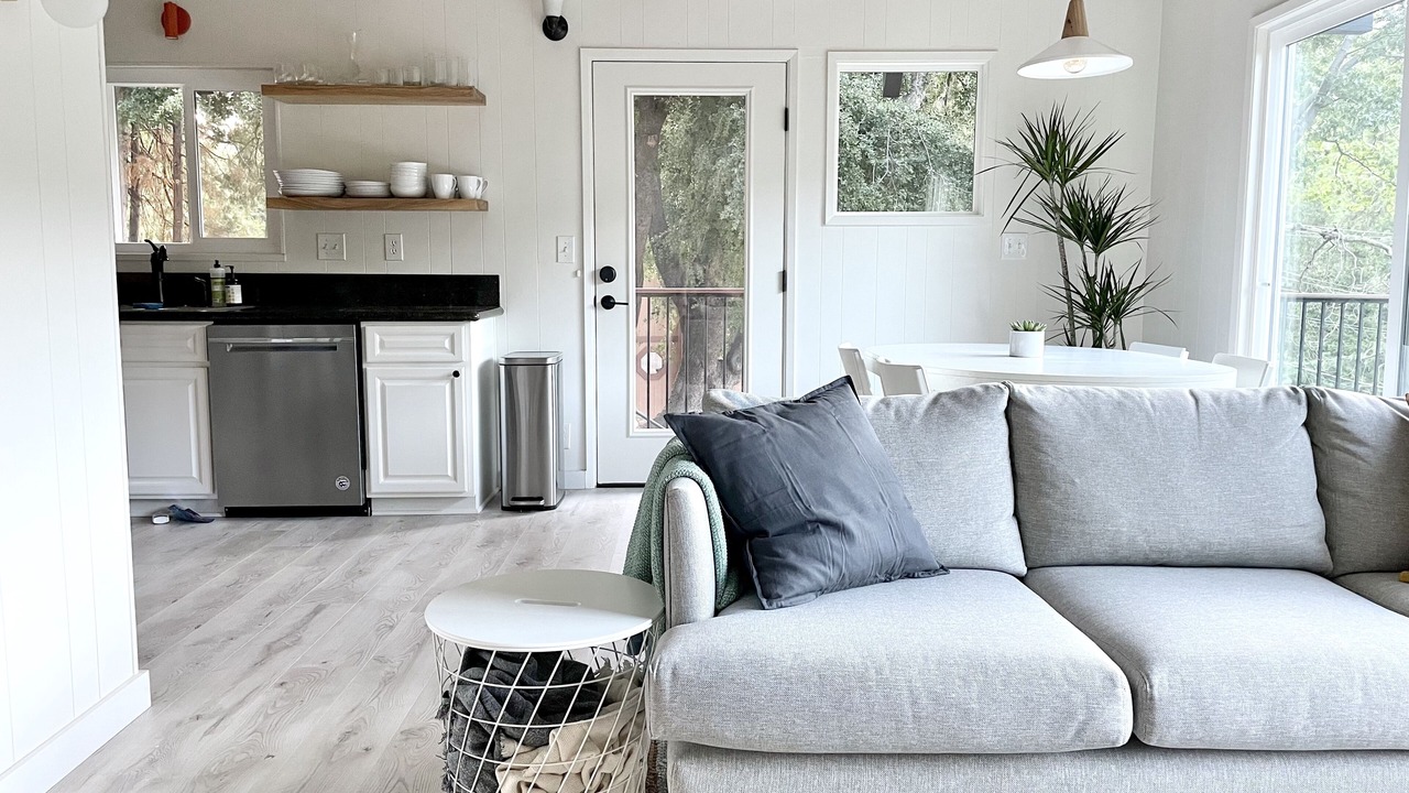 Photo of Livingroom in Crestline