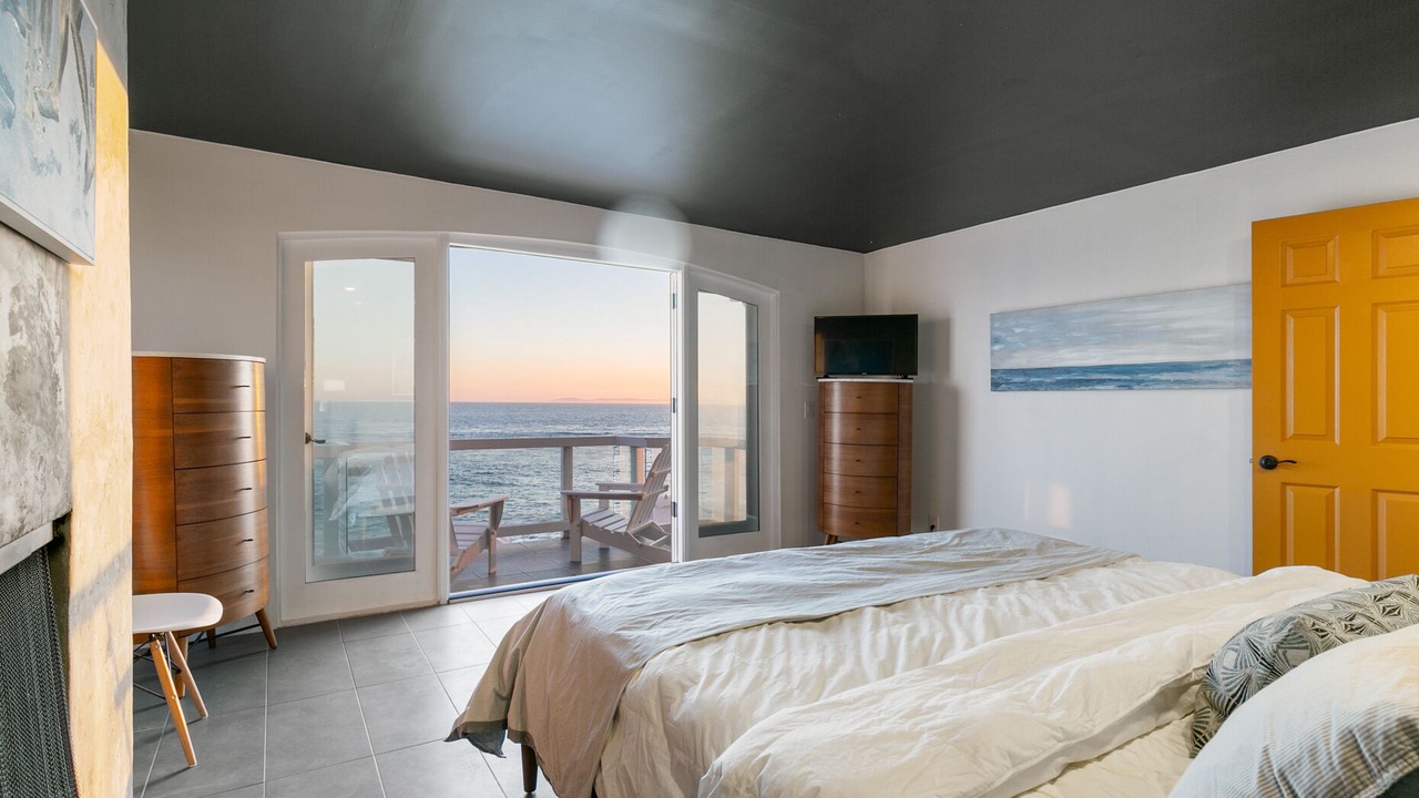 Photo of Bedroom in Laguna Beach