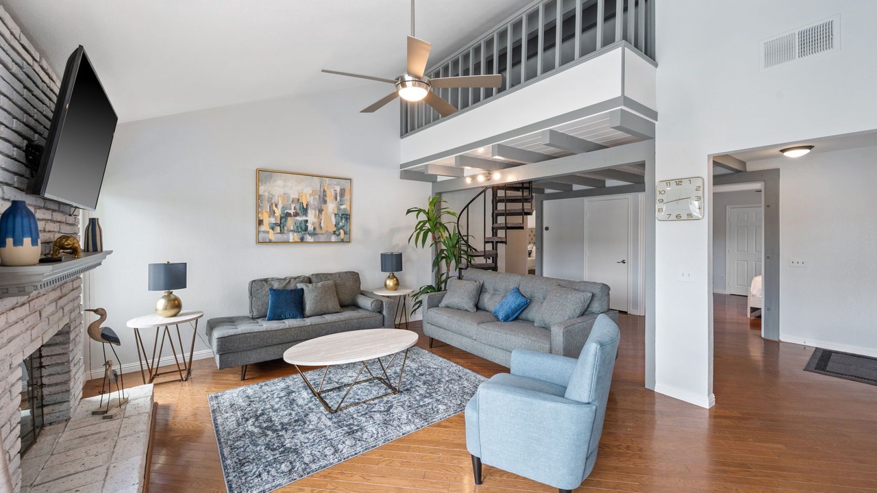 Photo of Livingroom in Bermuda Dunes