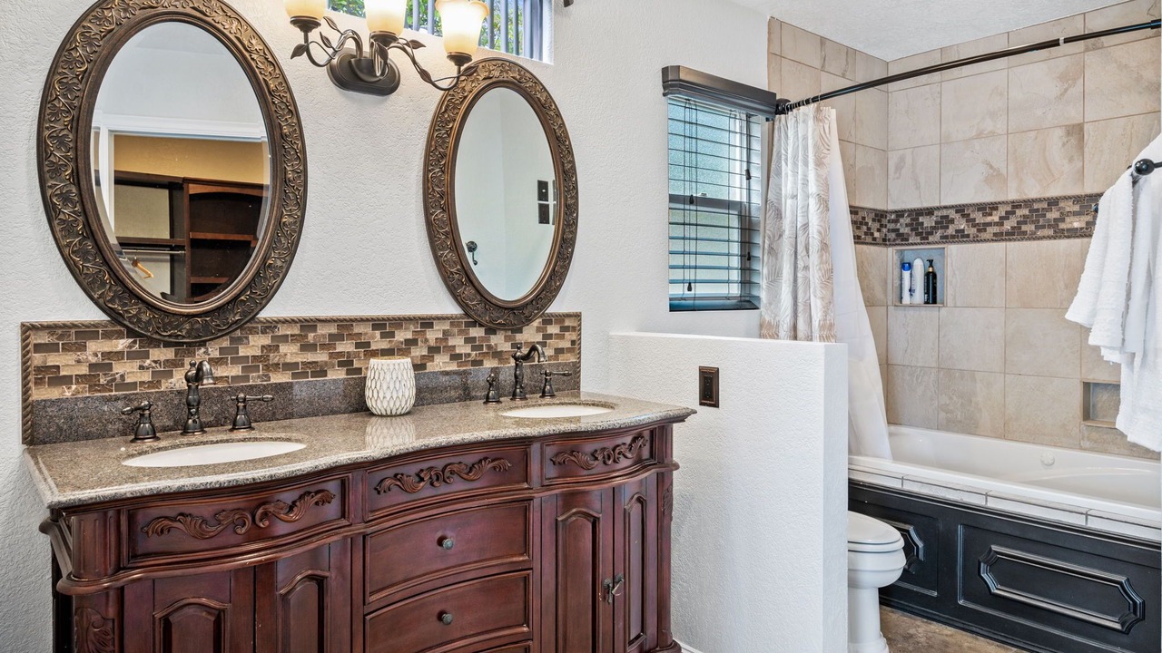 Photo of Bathroom in Bermuda Dunes