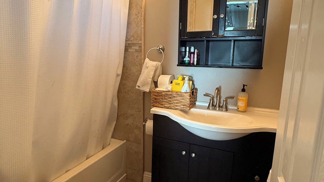 Photo of Bathroom in Lakeside