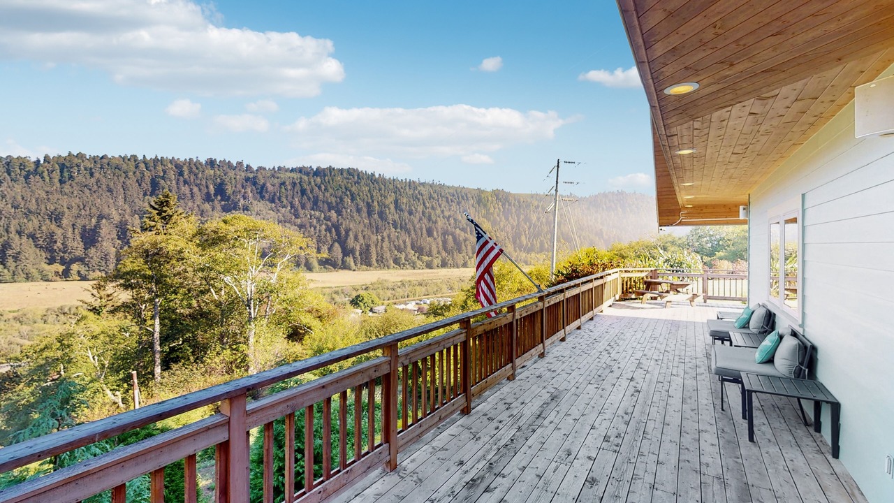 Photo of Patio Balcony in Orick