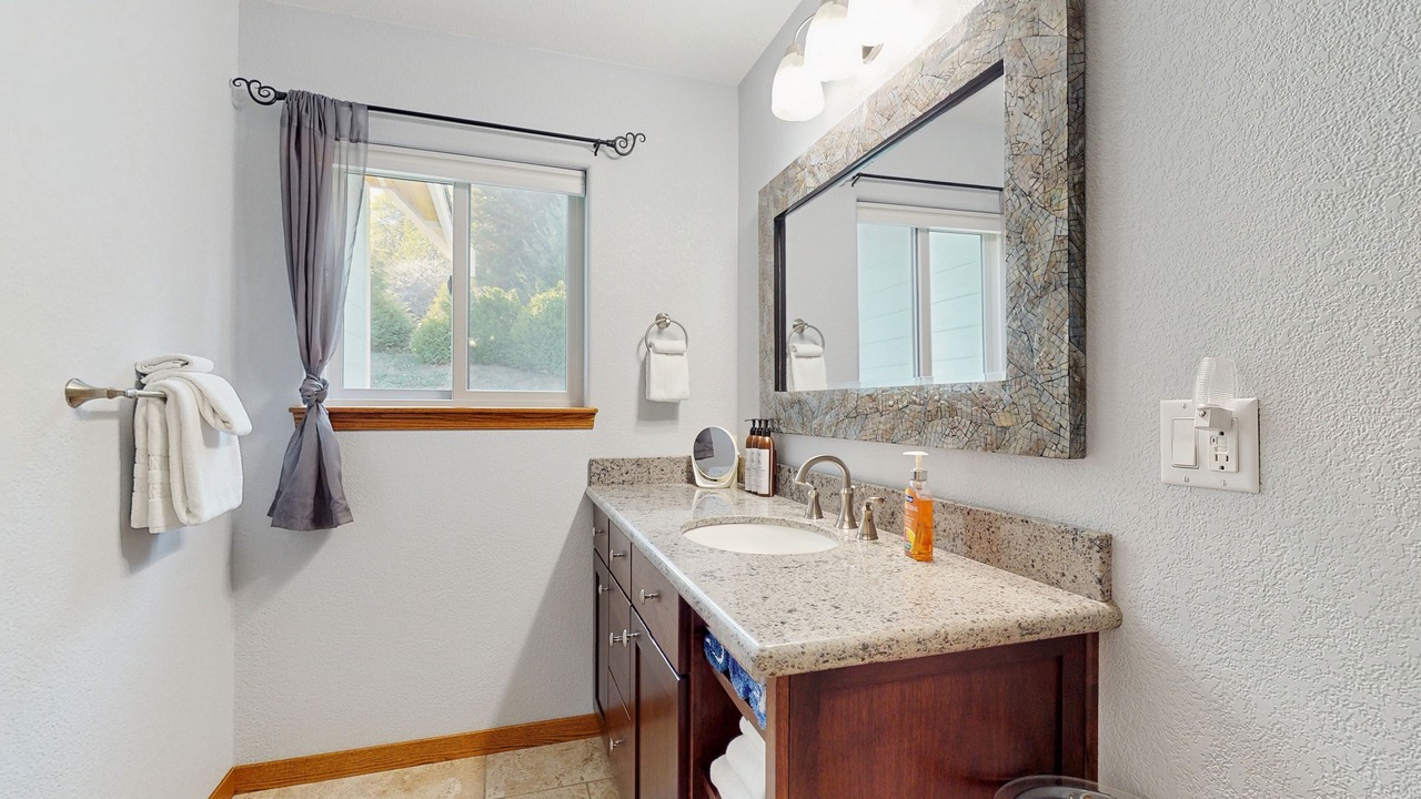 Photo of Bathroom in Orick