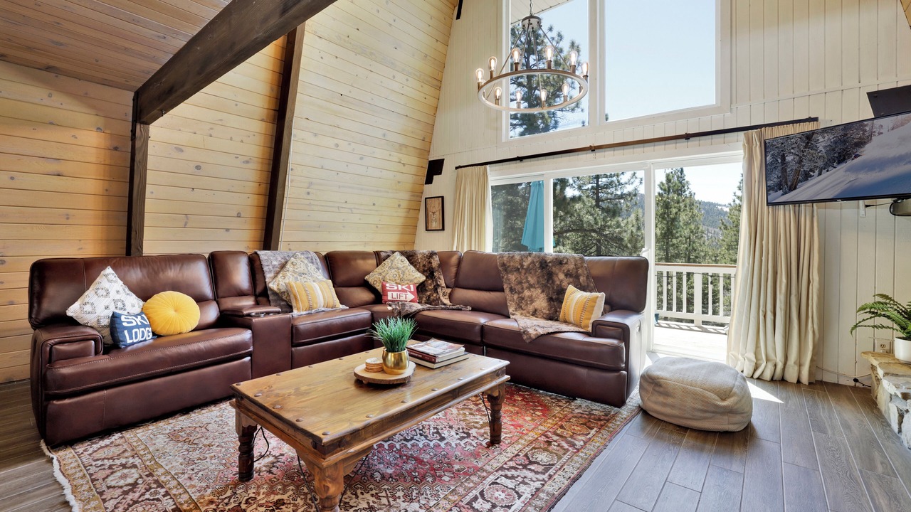 Photo of Livingroom in Moonridge