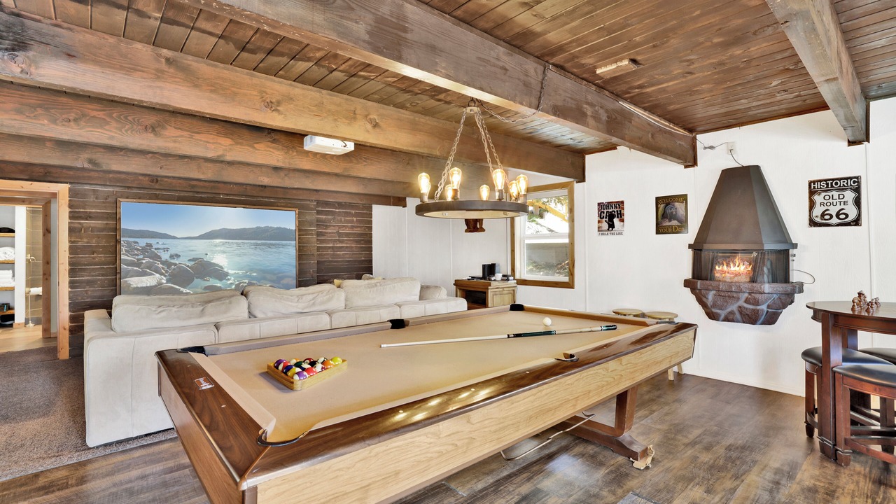 Photo of Bedroom in Moonridge