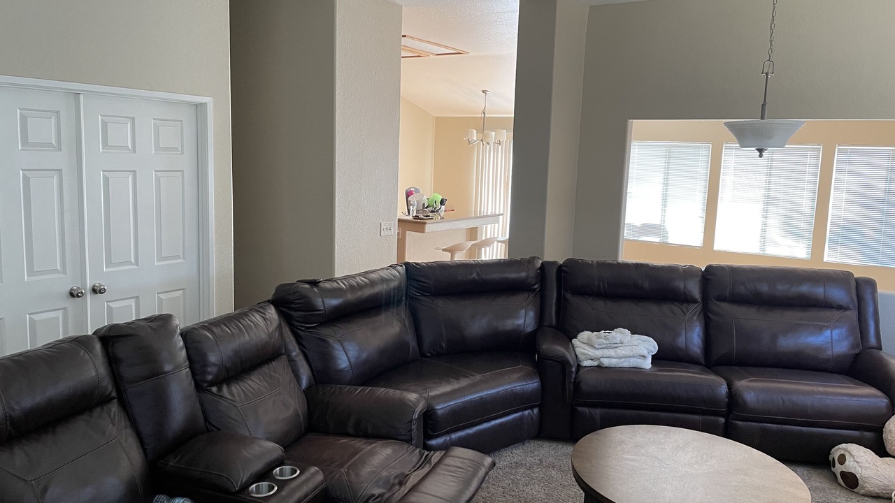 Photo of Livingroom in Palmdale