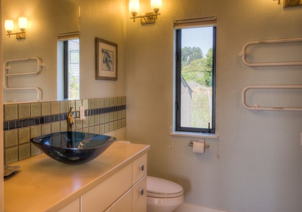 Photo of Bathroom in Sea Ranch