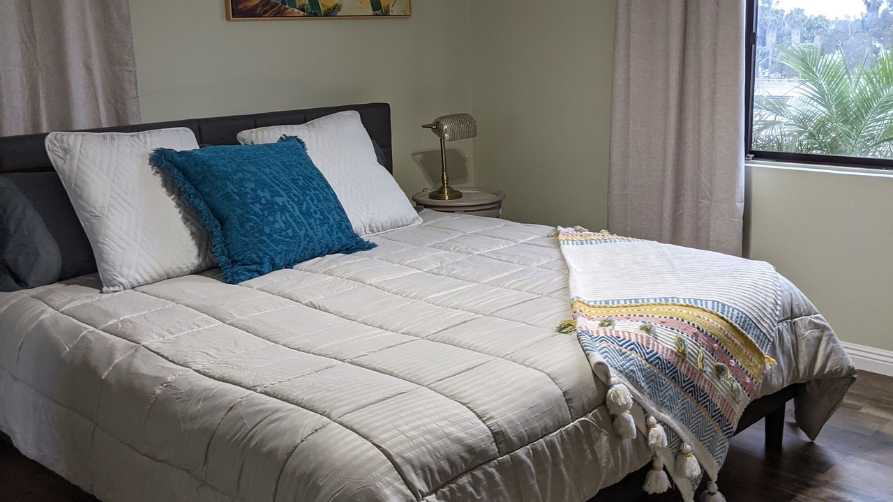 Photo of Bedroom in Bay Park