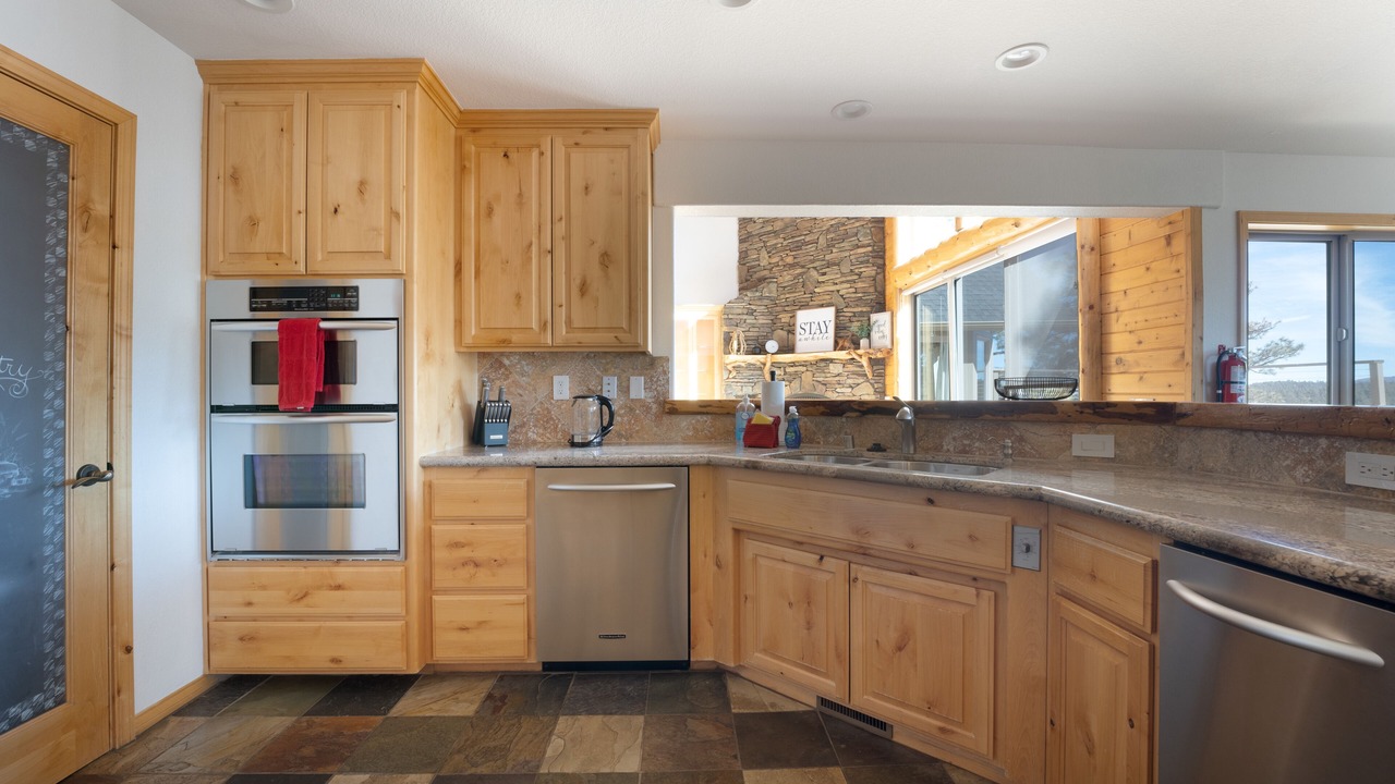 Photo of Kitchen in Castle Glen Estates