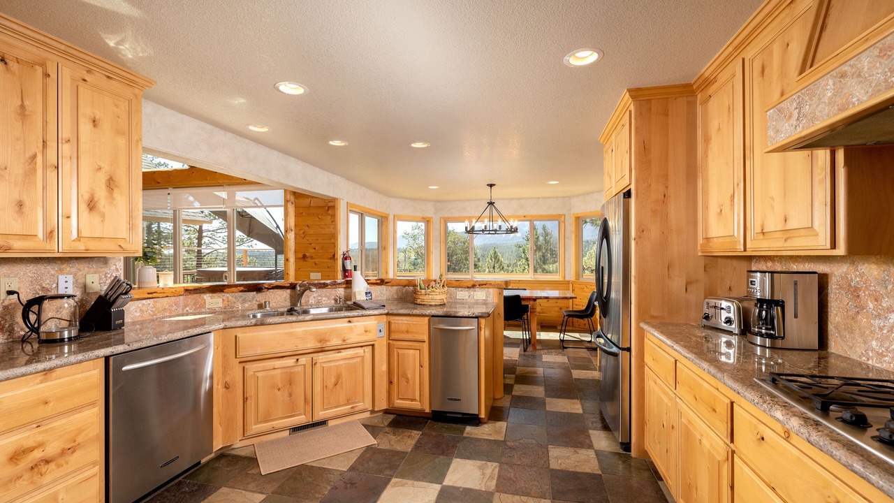 Photo of Kitchen in Castle Glen Estates