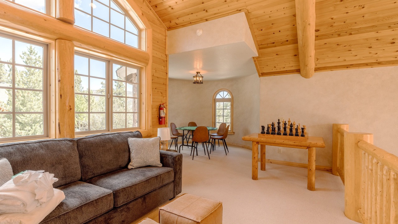 Photo of Livingroom in Castle Glen Estates