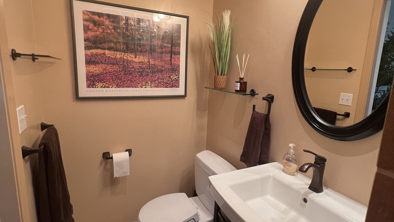 Photo of Bathroom in Del Monte Forest
