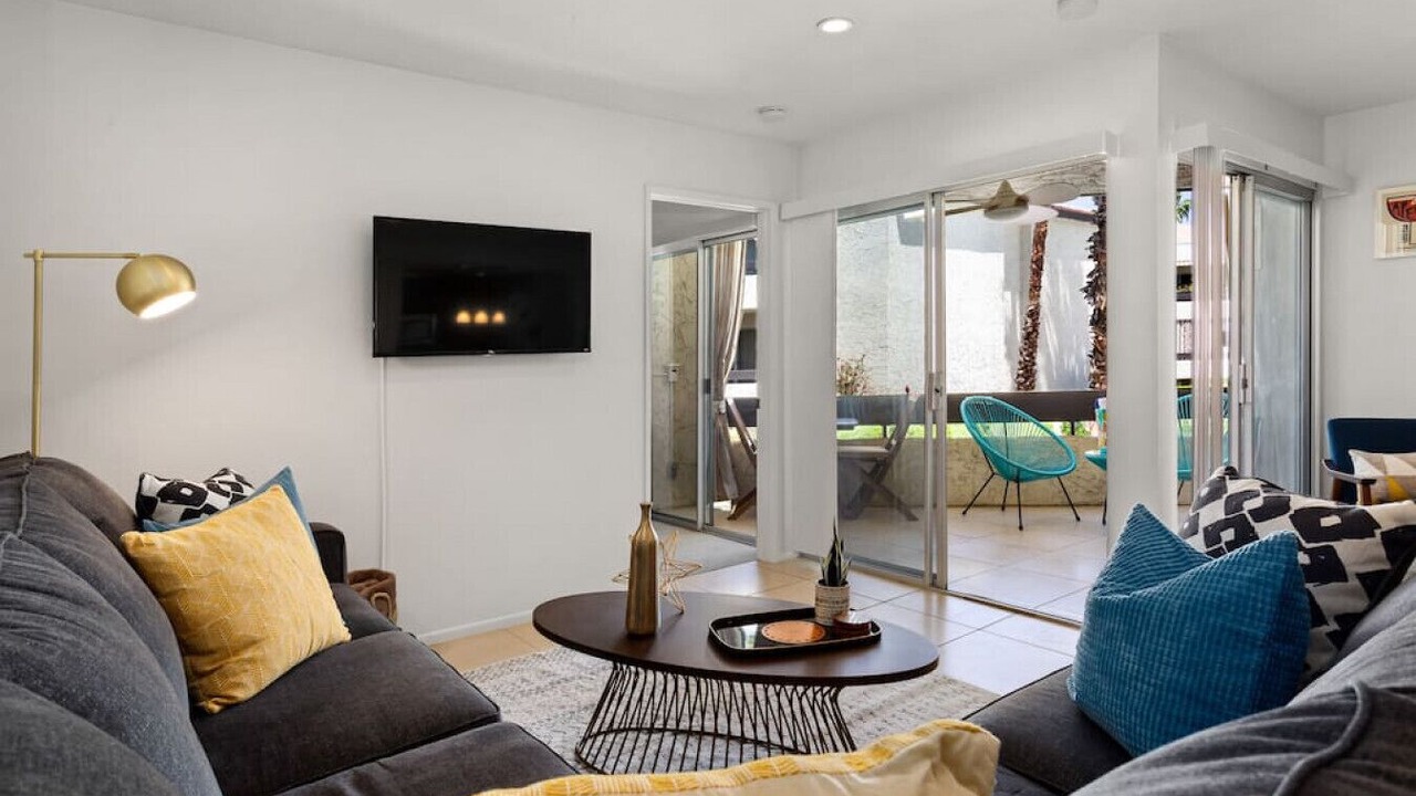 Photo of Livingroom in Deepwell Estates