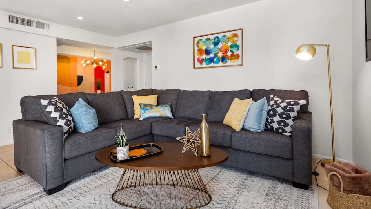 Photo of Livingroom in Deepwell Estates
