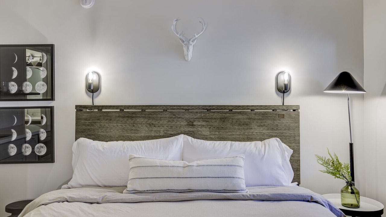 Photo of Bedroom in Lakeside Park