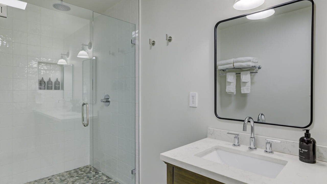 Photo of Bathroom in Lakeside Park