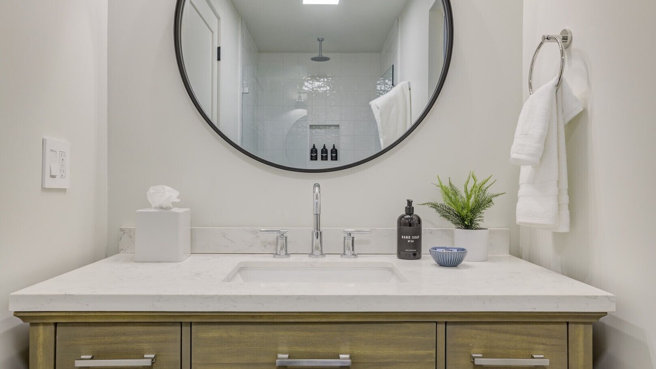 Photo of Bathroom in Lakeside Park