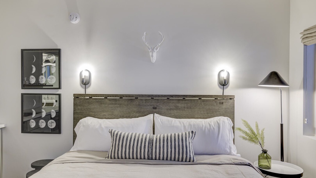 Photo of Bedroom in Lakeside Park