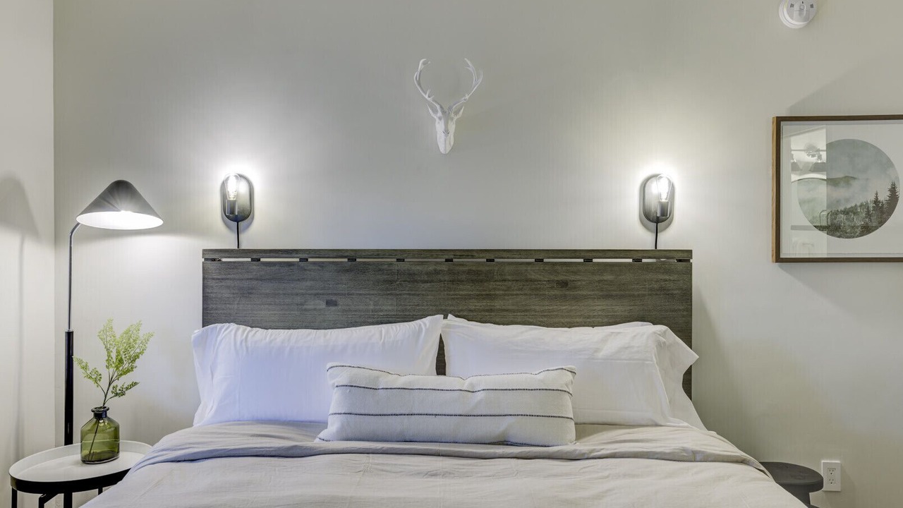 Photo of Bedroom in Lakeside Park