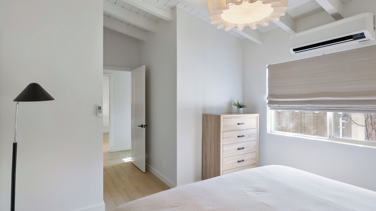 Photo of Bedroom in Lakeside Park
