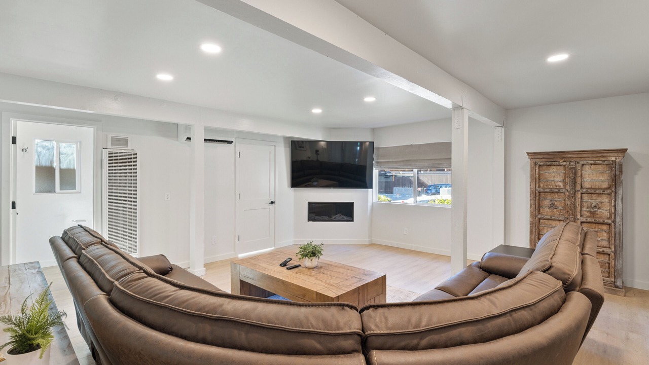 Photo of Livingroom in Lakeside Park