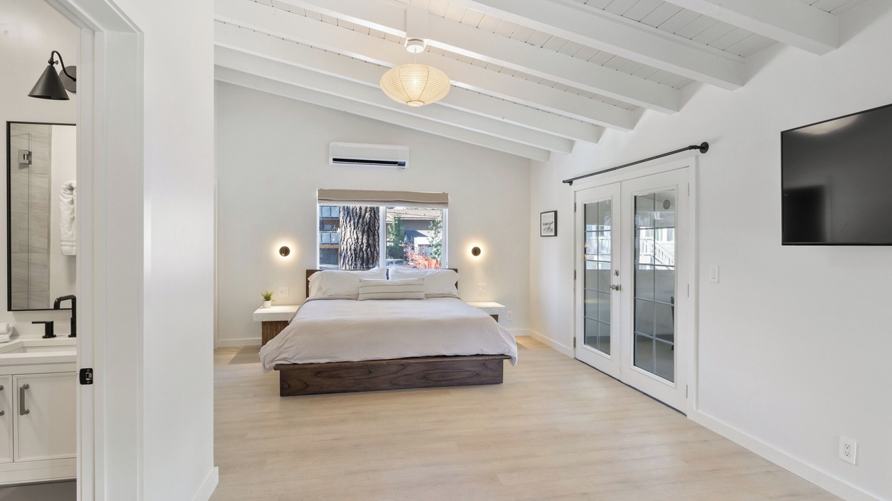 Photo of Bedroom in Lakeside Park