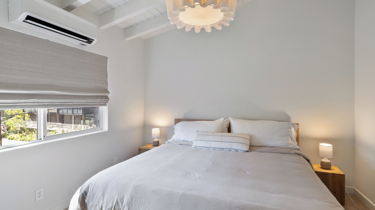 Photo of Bedroom in Lakeside Park