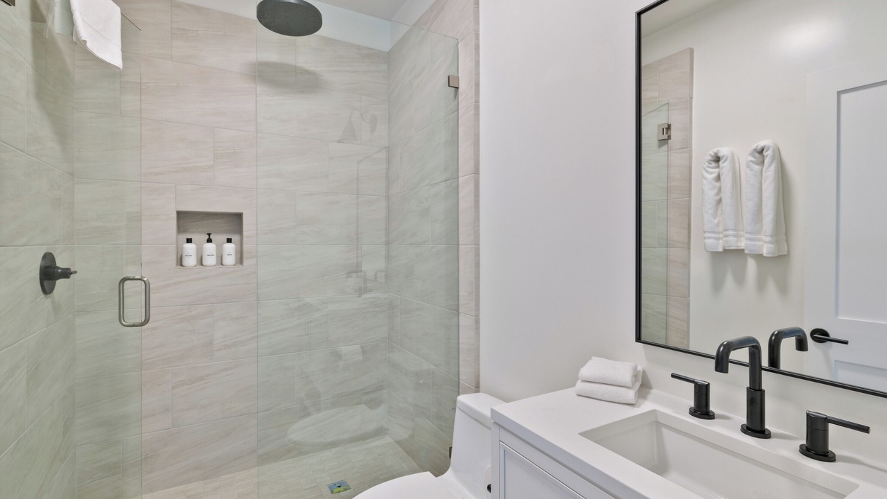 Photo of Bathroom in Lakeside Park