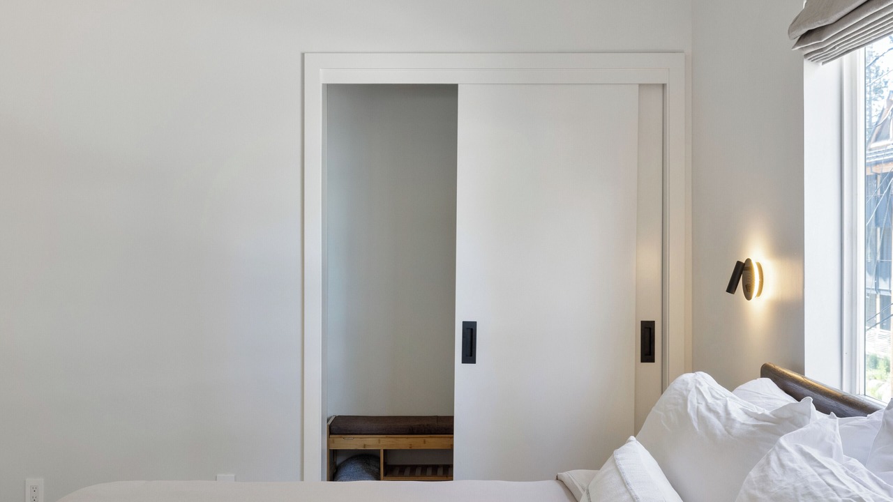 Photo of Bedroom in Lakeside Park