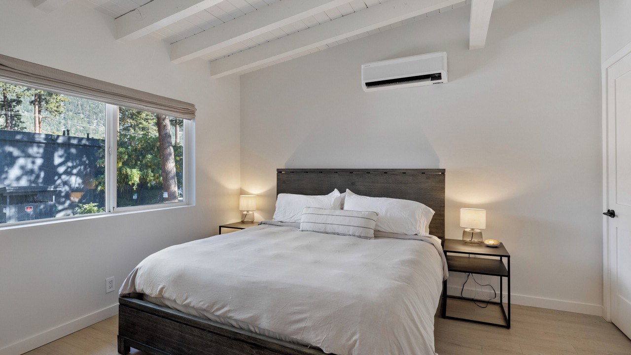 Photo of Bedroom in Lakeside Park