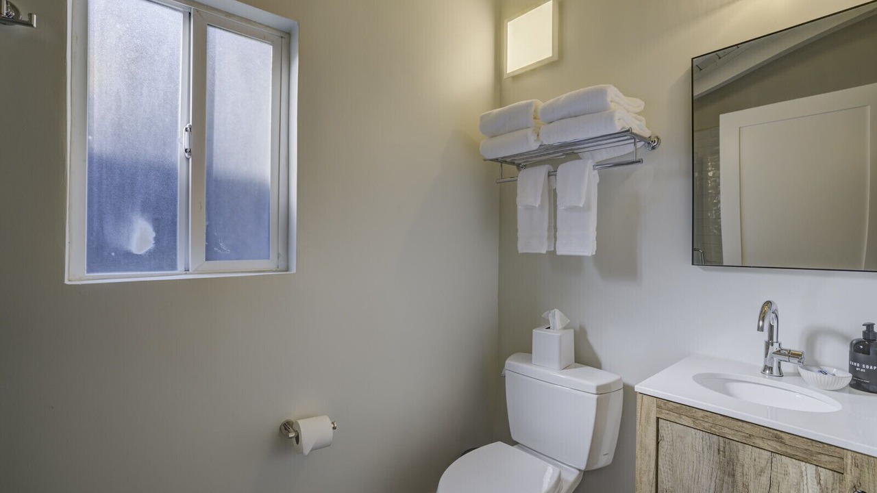 Photo of Bathroom in Lakeside Park