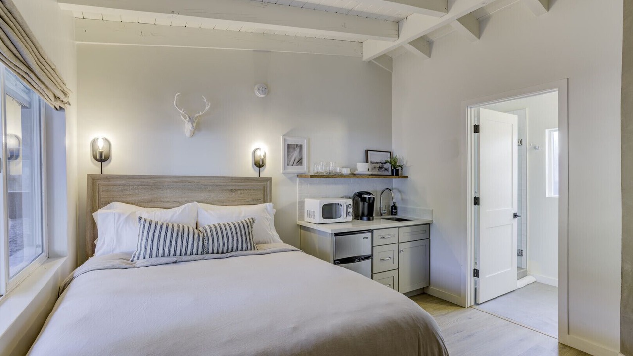 Photo of Bedroom in Lakeside Park