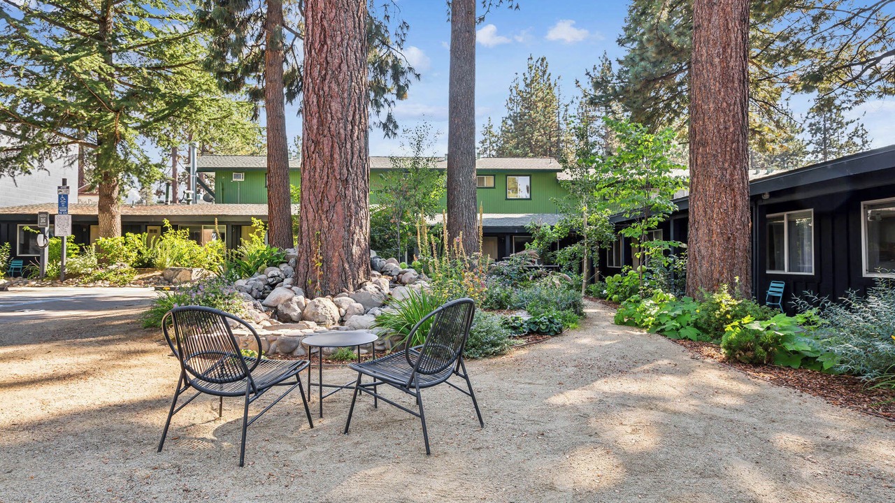 Photo of Patio Balcony in Lakeside Park