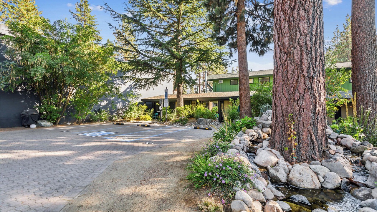 Photo of Outdoor in Lakeside Park