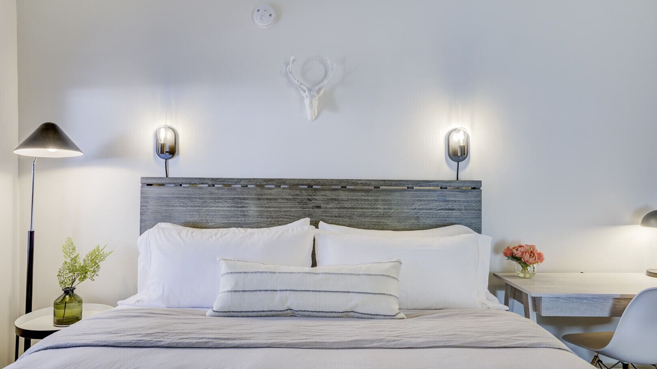 Photo of Bedroom in Lakeside Park